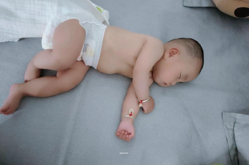 燕郊孕妇肚子一跳一跳